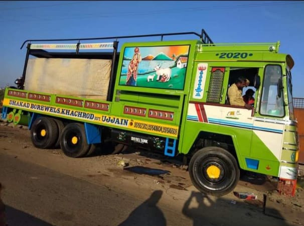 Boring Vehicle photo 9