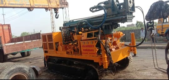 Crawler Mounted DTH Drilling Rig photo 3